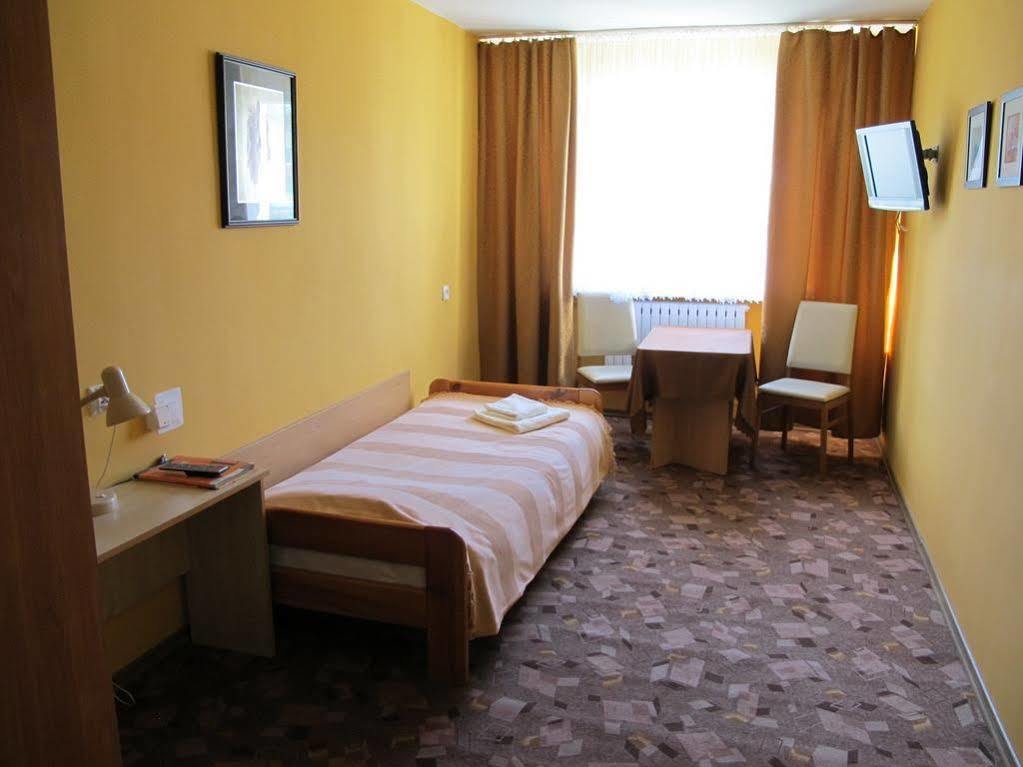 Hotel Amelia Zdroj Medical & Spa Iwonicz-Zdrój Esterno foto